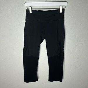 Lululemon Size 4 Black Leggings Crop Mesh